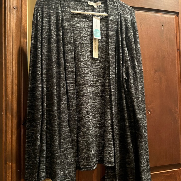 Women’s shall - Picture 2 of 6